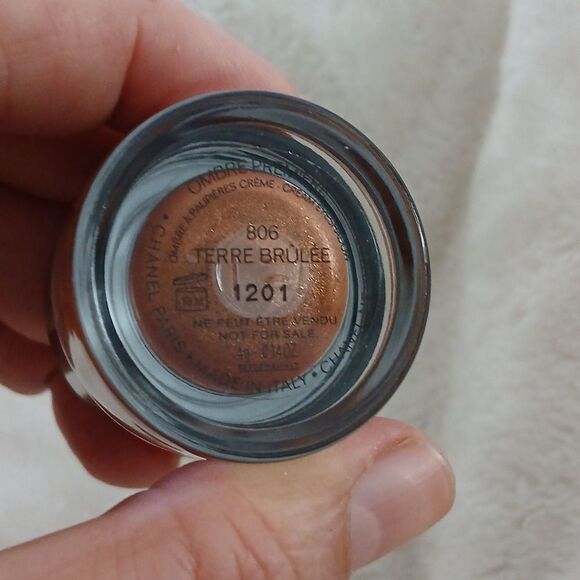 Chanel Cream Eyeshadow. Discotinued - Picture 3 of 4